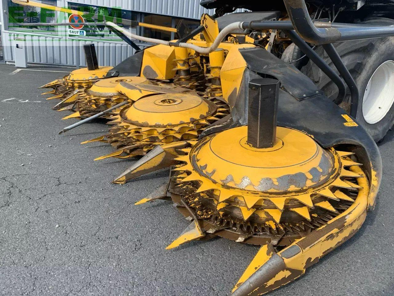 New Holland fr 550 - Picadora de forragem automotriz: foto 5 New Holland fr 550 - Picadora de forragem automotriz: foto 5