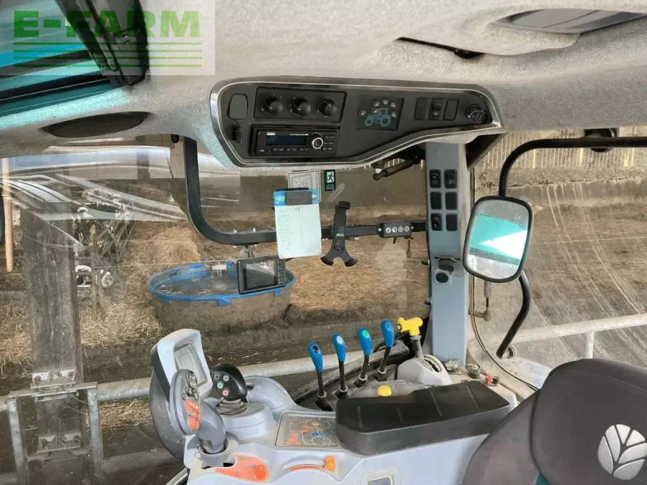 New Holland t5.120 dynamic command - Trator: foto 5 New Holland t5.120 dynamic command - Trator: foto 5