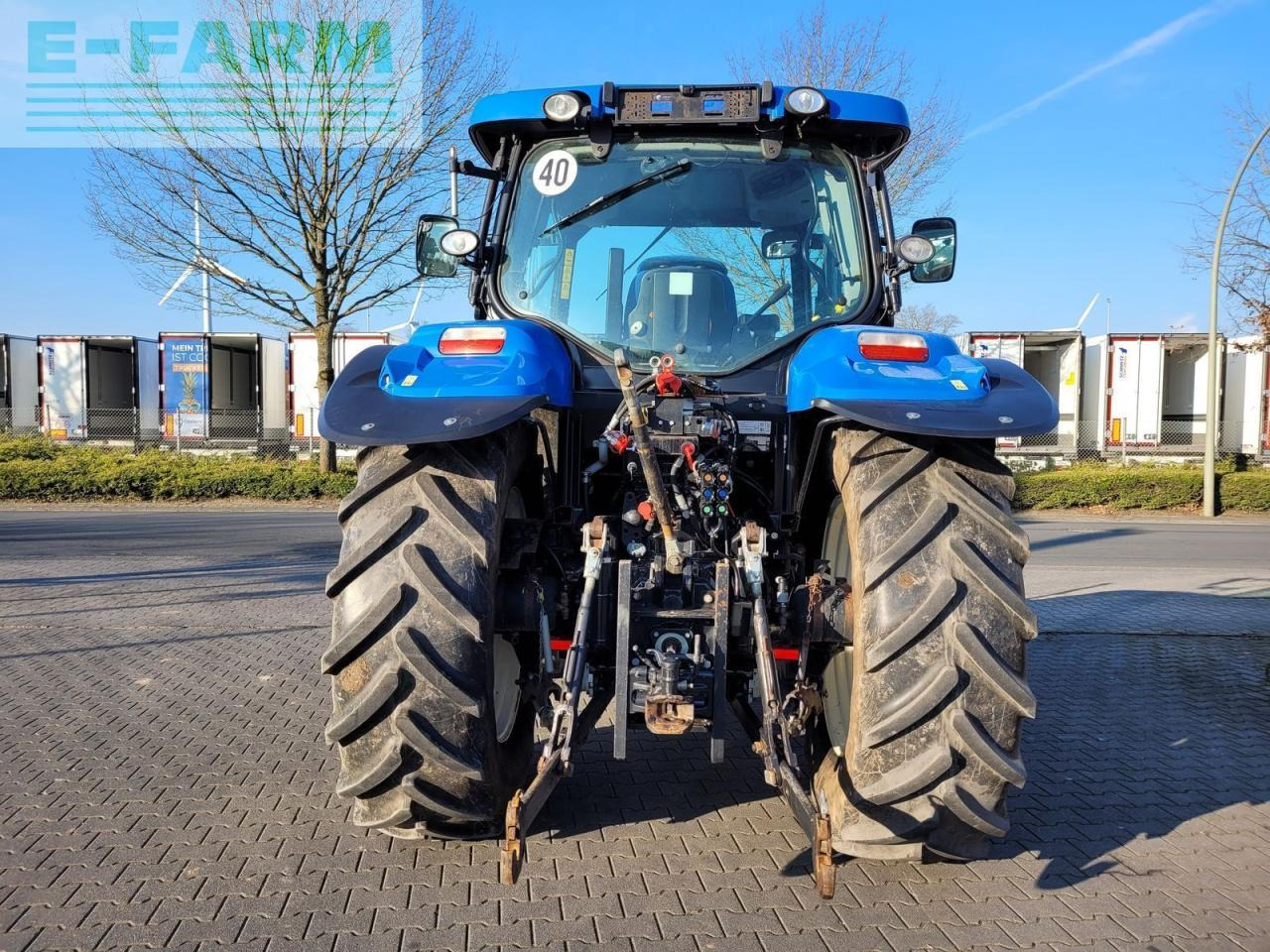 New Holland t6020 elite Elite - Trator: foto 4 New Holland t6020 elite Elite - Trator: foto 4