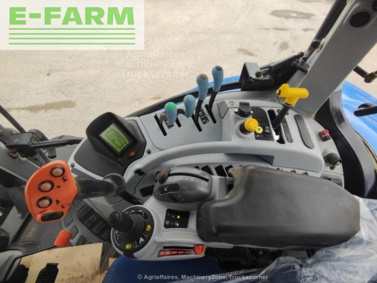 Trator New Holland t7 230: foto 8