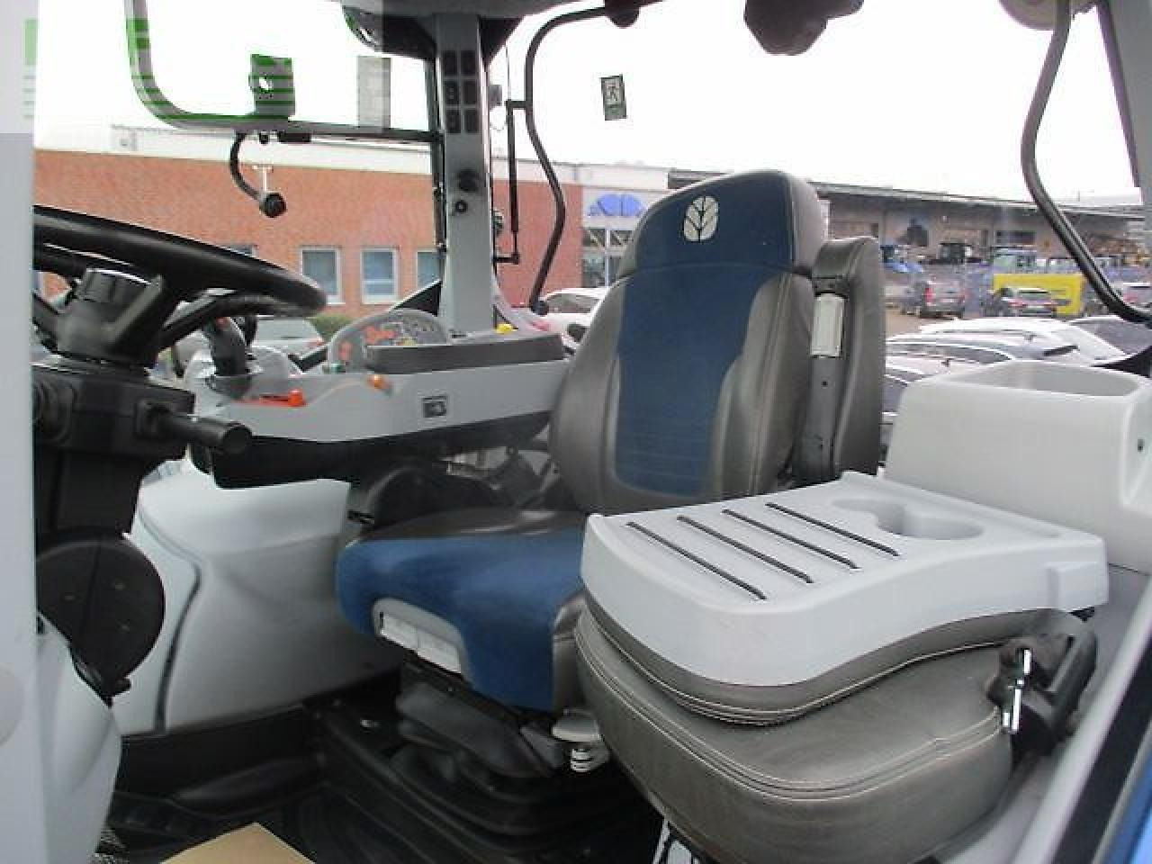 Trator New Holland t7.230 ac: foto 6 Trator New Holland t7.230 ac: foto 6