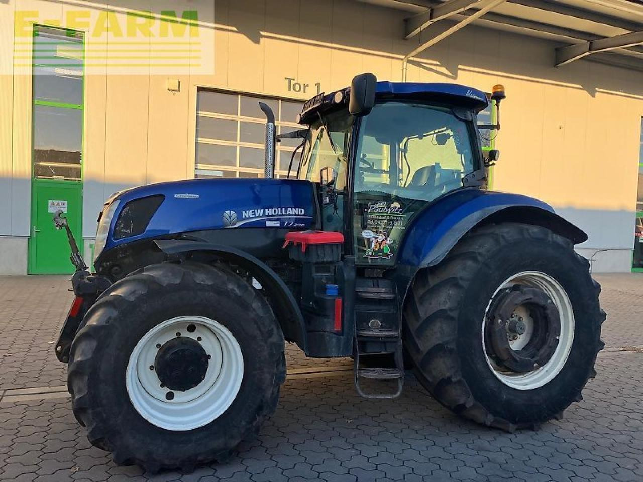 New Holland t7.270 auto command - Hot Deal - Trator: foto 3 New Holland t7.270 auto command - Hot Deal - Trator: foto 3