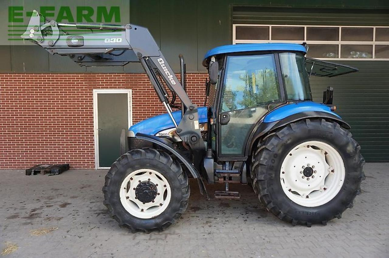 New Holland td80d mit quicke frontlader D - Trator: foto 4 New Holland td80d mit quicke frontlader D - Trator: foto 4