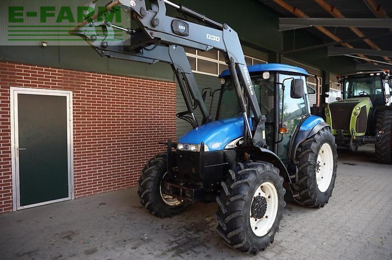 New Holland td80d mit quicke frontlader D - Trator: foto 3 New Holland td80d mit quicke frontlader D - Trator: foto 3