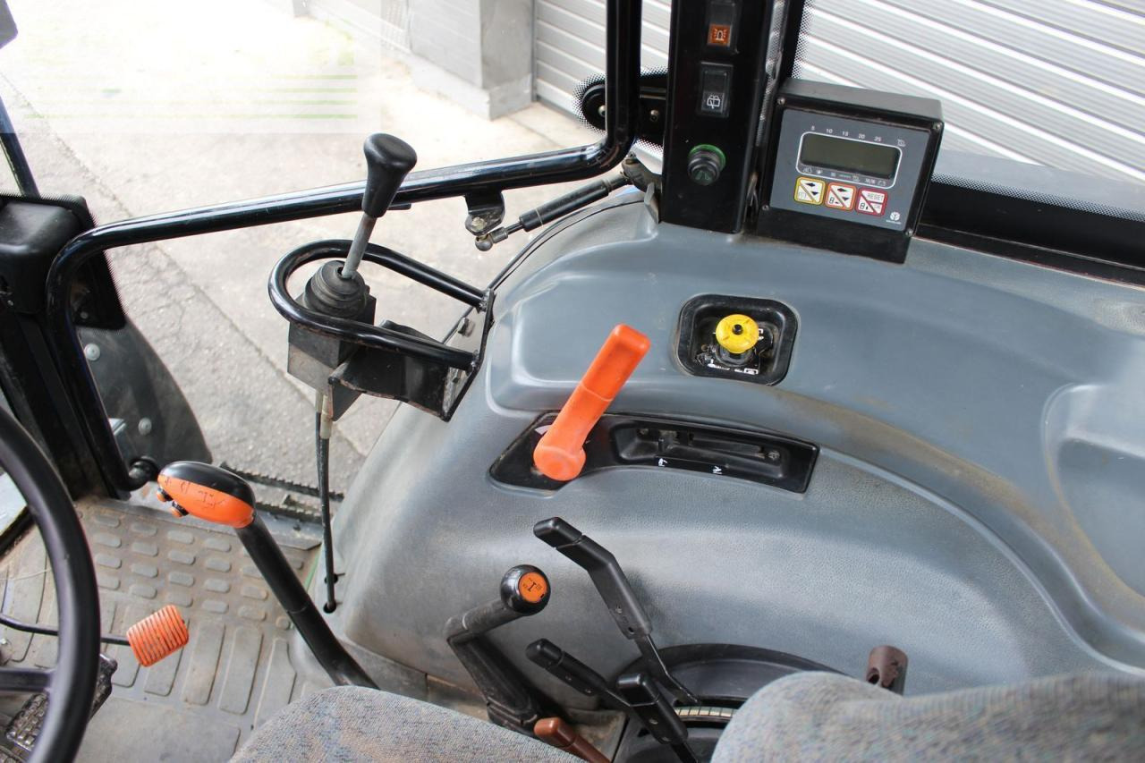 Trator New Holland tl 80: foto 11