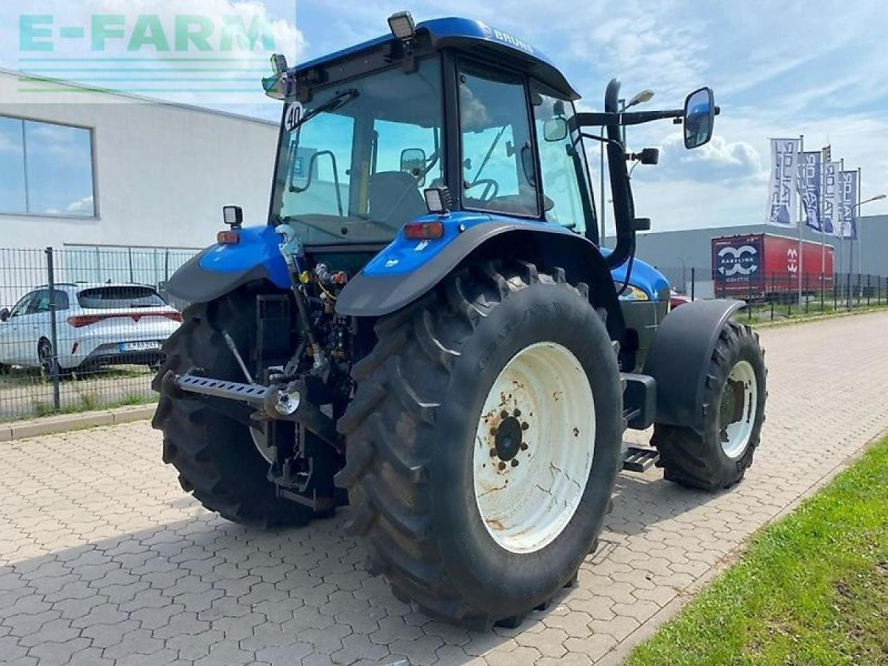 New Holland tm 155 - Trator: foto 4 New Holland tm 155 - Trator: foto 4