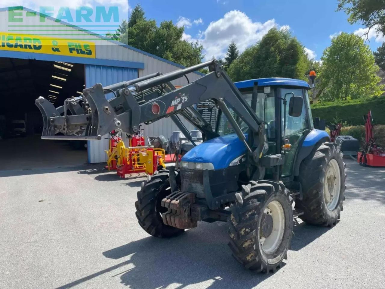 New Holland tracteur agricole td85d new holland D - Trator: foto 1 New Holland tracteur agricole td85d new holland D - Trator: foto 1