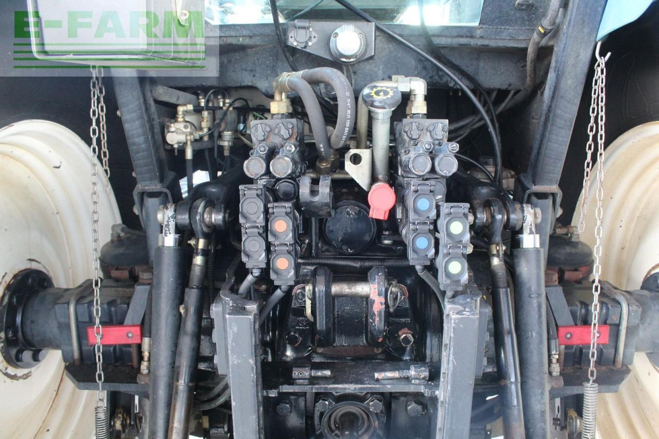 Trator New Holland ts115: foto 17