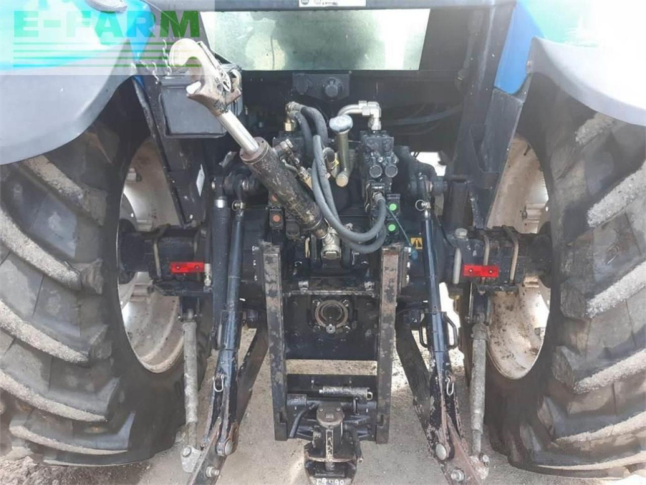 New Holland ts90 - Trator: foto 3 New Holland ts90 - Trator: foto 3