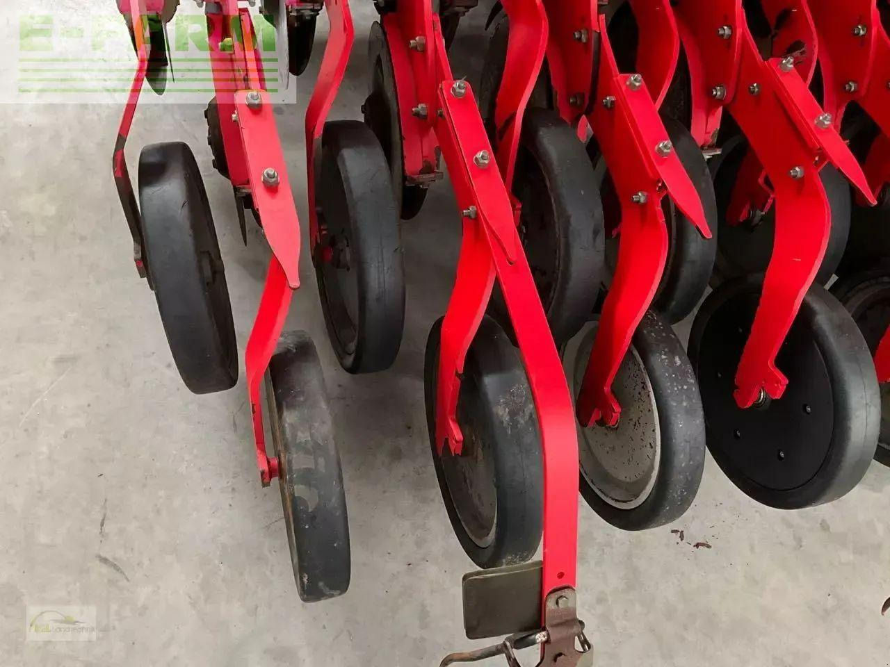 Pöttinger terrasem c4 artis plus - Semeadeira: foto 5 Pöttinger terrasem c4 artis plus - Semeadeira: foto 5