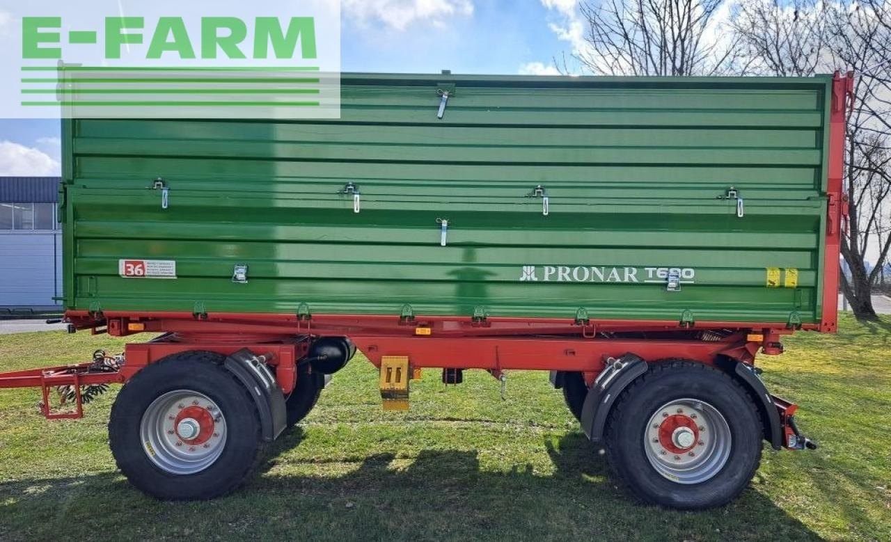 Pronar t680 zweiachs- dreiseitenkipper - Reboque basculante agrícola: foto 2 Pronar t680 zweiachs- dreiseitenkipper - Reboque basculante agrícola: foto 2