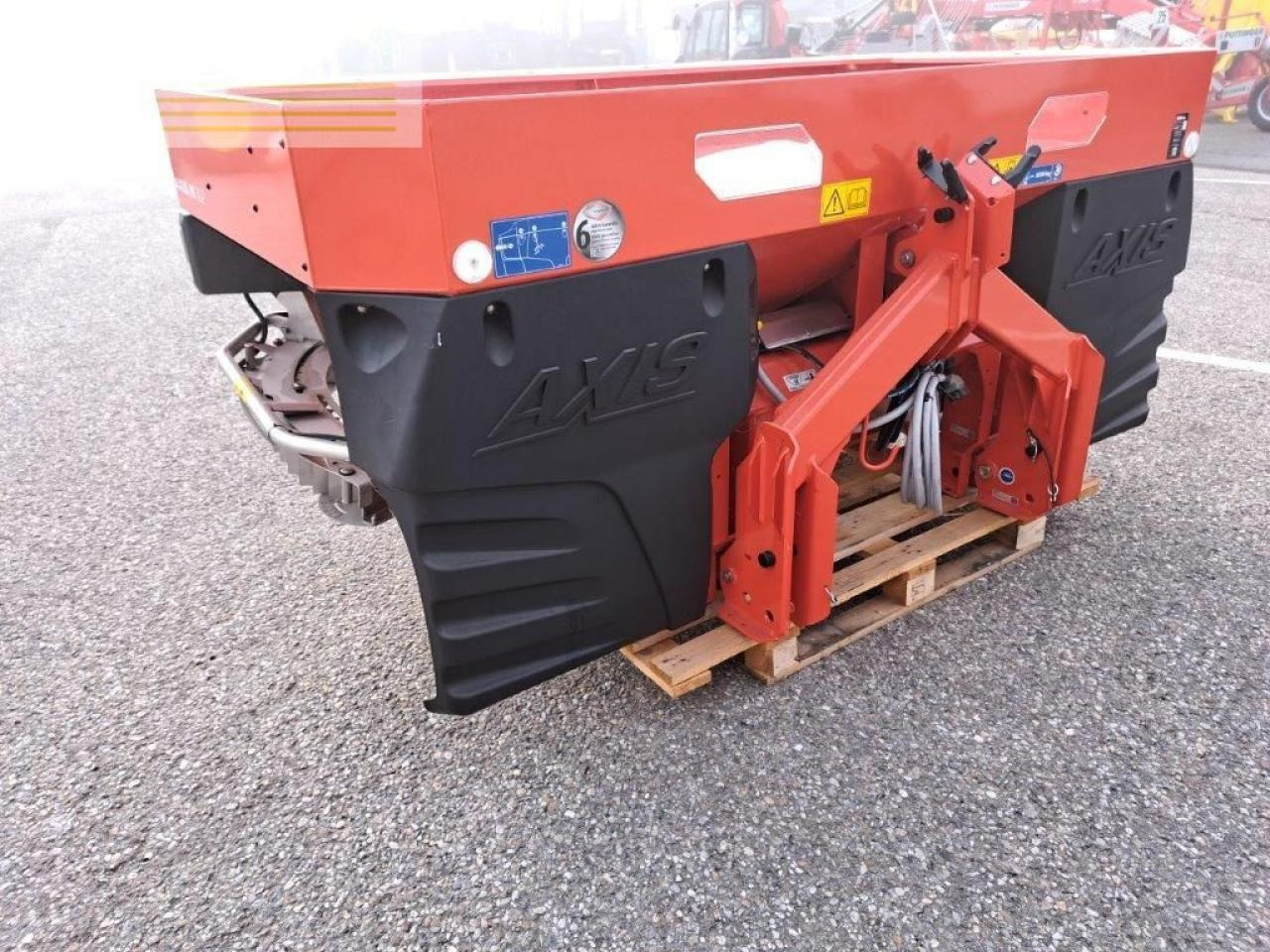Rauch Düngerstreuer AXIS 30.2 EMC+W - Distribuidor de fertilizantes: foto 1 Rauch Düngerstreuer AXIS 30.2 EMC+W - Distribuidor de fertilizantes: foto 1