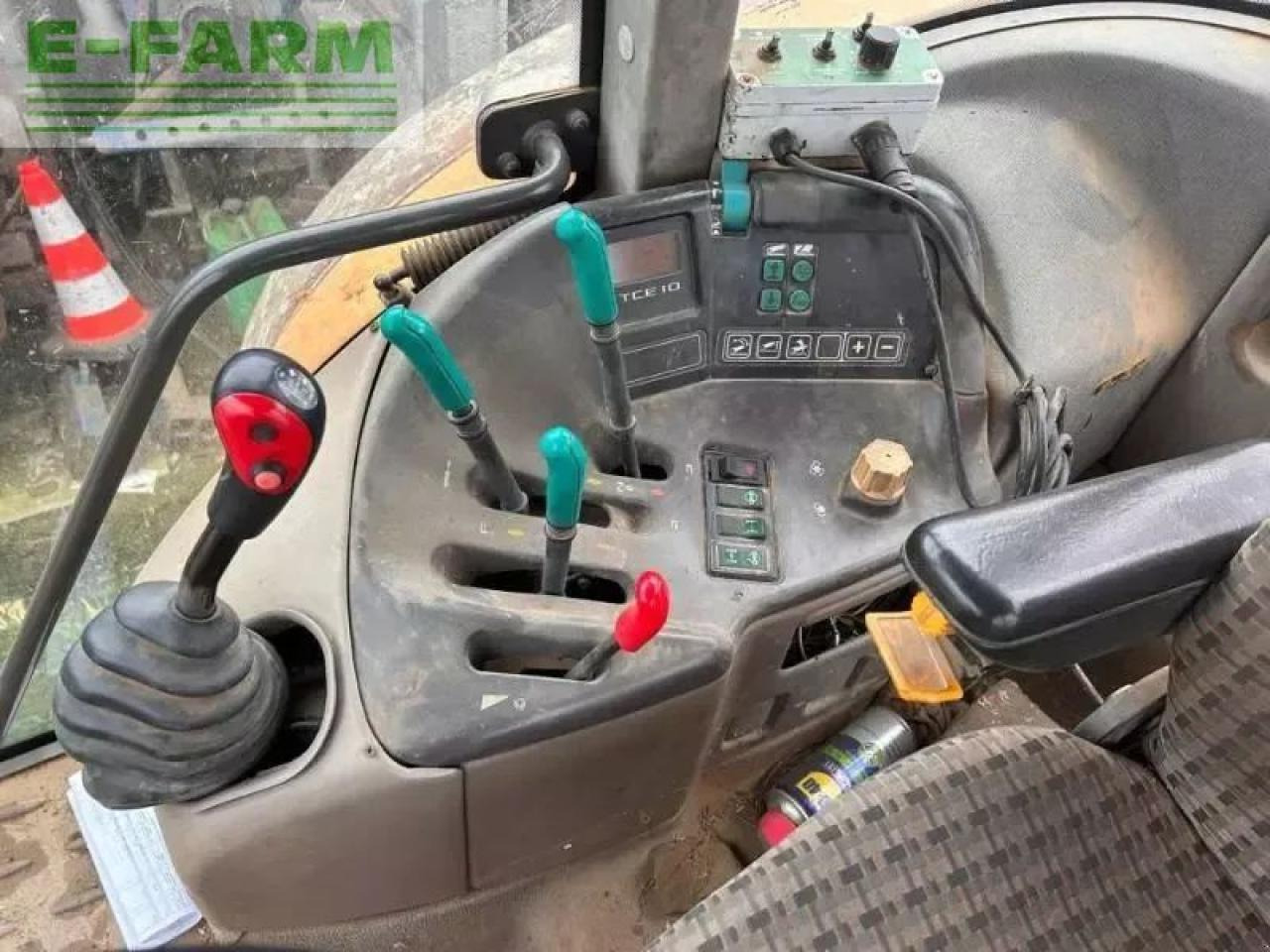 Renault ares710 - Trator: foto 2 Renault ares710 - Trator: foto 2