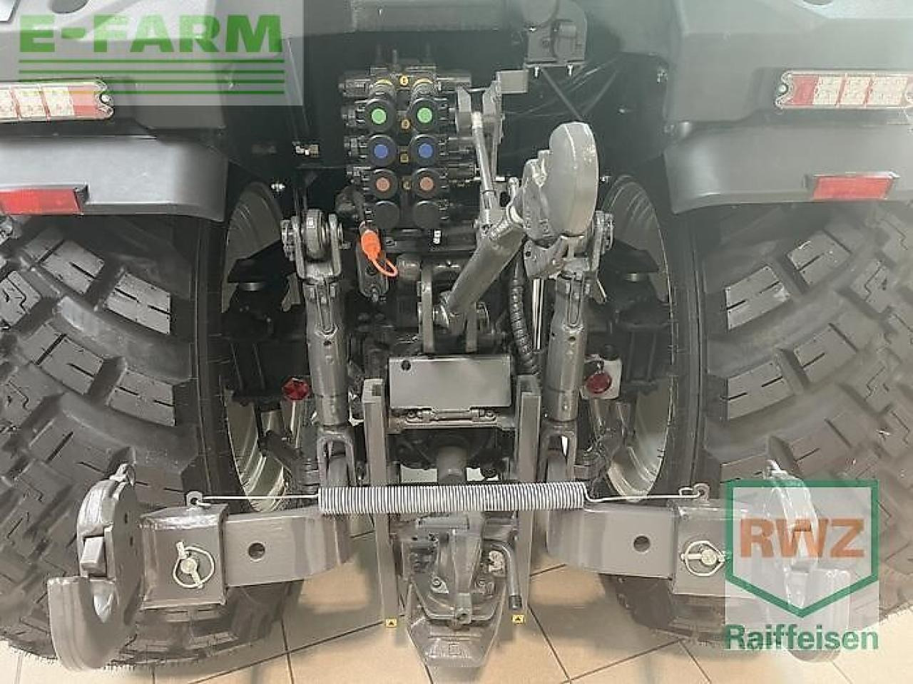 Valtra f105s 2d3 - Trator: foto 4 Valtra f105s 2d3 - Trator: foto 4