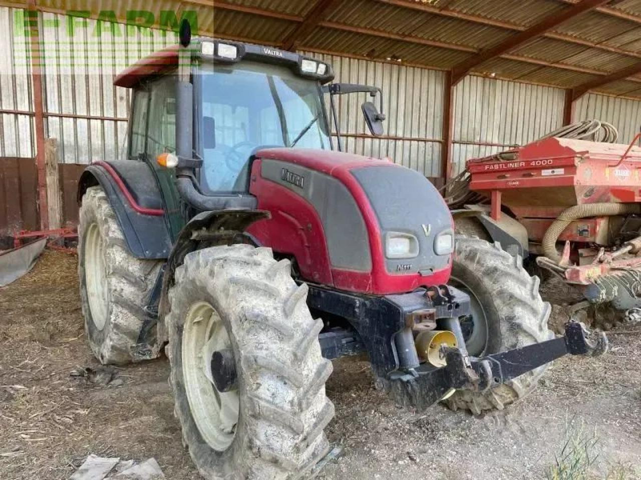 Valtra n111 - Trator: foto 2 Valtra n111 - Trator: foto 2