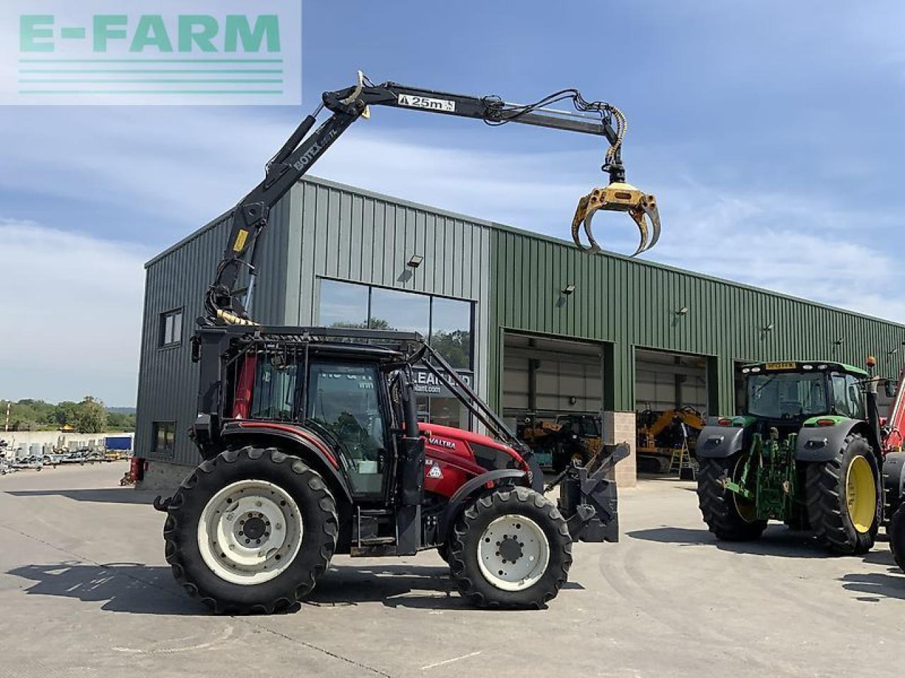 Trator Valtra n123 hi tech tractor with roof mounted botex 560tl crane (st23285): foto 14