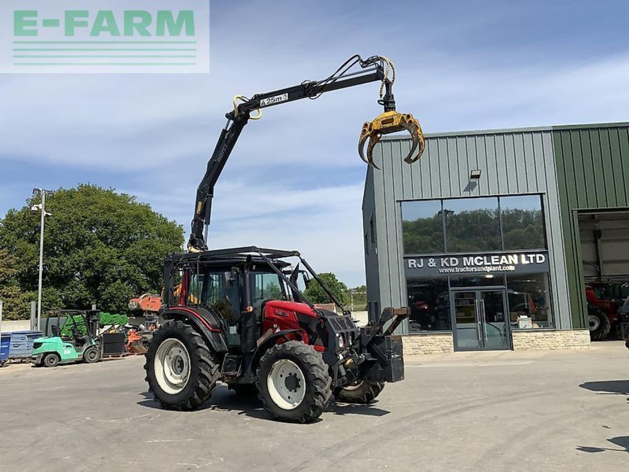 Trator Valtra n123 hi tech tractor with roof mounted botex 560tl crane (st23285): foto 15