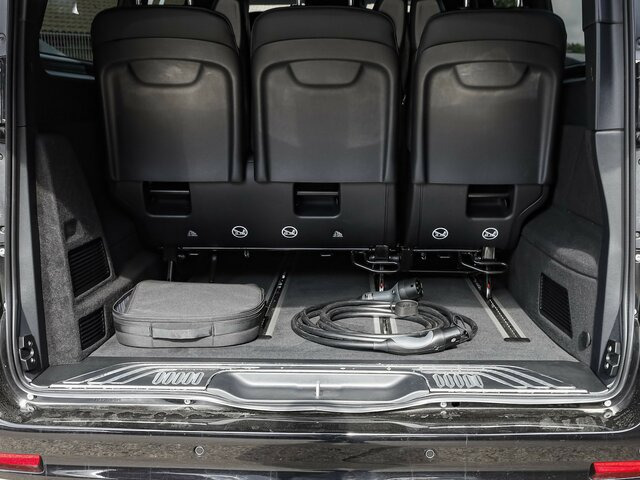 Furgão de passageiros, Carrinha elétrica MERCEDES-BENZ EQV 300 Extralang,Avantgarde,8Sitze,2xelektr.Tür: foto 26