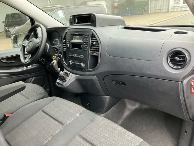 MERCEDES-BENZ Vito114 Mixto Extralang,Klima,Tempomat,Standhzg - Minibus, Furgão de passageiros: foto 4 MERCEDES-BENZ Vito114 Mixto Extralang,Klima,Tempomat,Standhzg - Minibus, Furgão de passageiros: foto 4