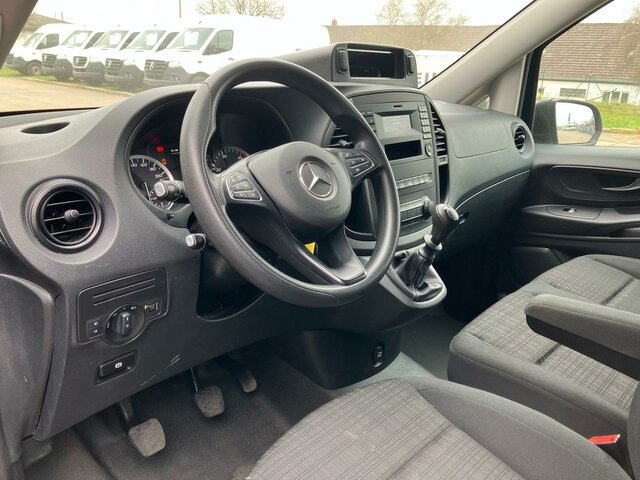 Fotografia de interior 2: Furgão compacto MERCEDES-BENZ Vito114 Mixto Extralang,Klima,Tempomat,Standhzg