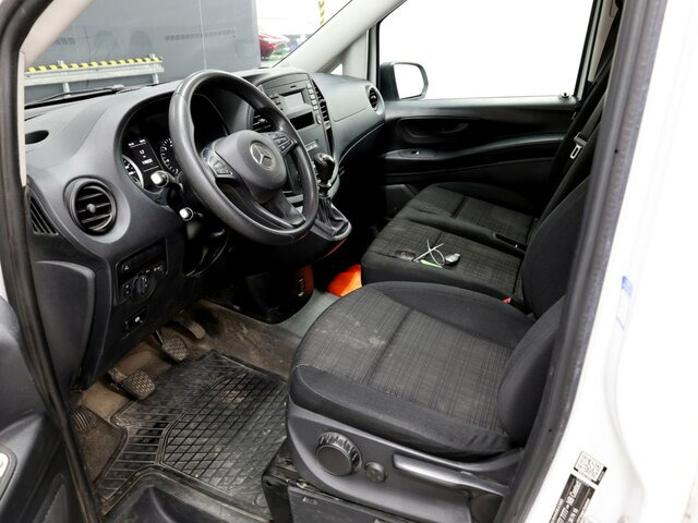MERCEDES-BENZ Vito114CDI KA lang ,Klima,Sortimo Regalsystem... - Furgão compacto: foto 2 MERCEDES-BENZ Vito114CDI KA lang ,Klima,Sortimo Regalsystem... - Furgão compacto: foto 2