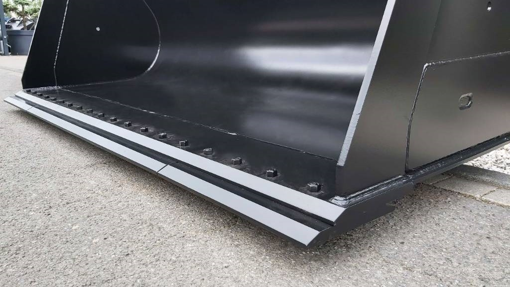 EH Frontschaufel passend Volvo L120 mit Messer - Balde para carregadeiras: foto 4 EH Frontschaufel passend Volvo L120 mit Messer - Balde para carregadeiras: foto 4