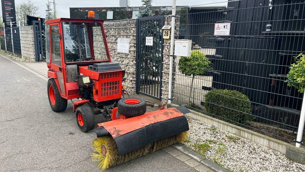 Trator municipal Hako 2300 D Kleintraktor, hyrd. Kehrmaschine, Zapfwelle: foto 14