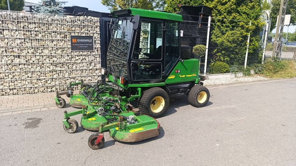 John Deere 1505 vollhydr. Großflächenmäher 3 m Mähwerk Allrad - Gadanheira: foto 3 John Deere 1505 vollhydr. Großflächenmäher 3 m Mähwerk Allrad - Gadanheira: foto 3