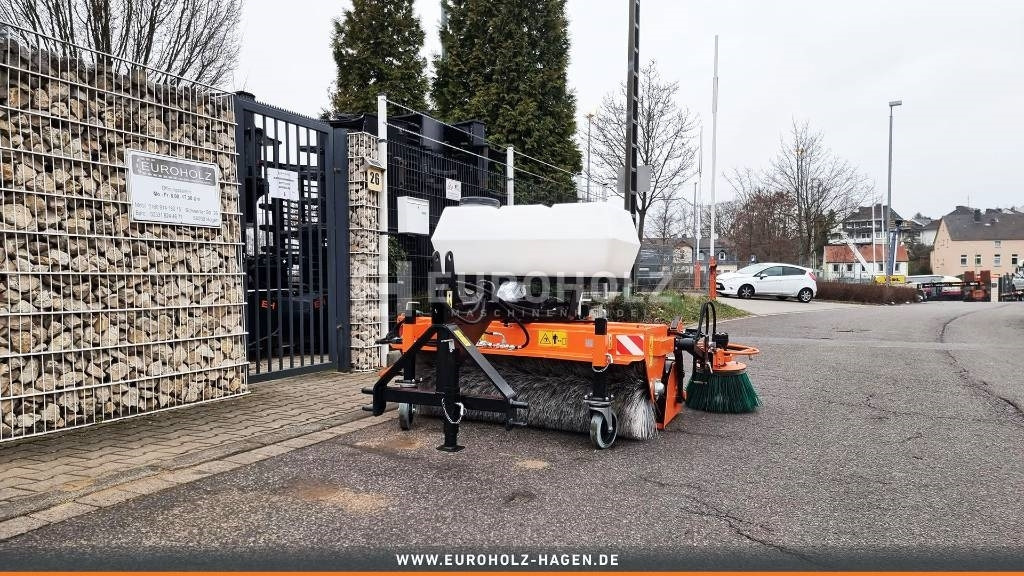 Kehrmaschine ZM 1400 für Radlader - Vassoura por Veículo municipal/ Especial: foto 1 Kehrmaschine ZM 1400 für Radlader - Vassoura por Veículo municipal/ Especial: foto 1