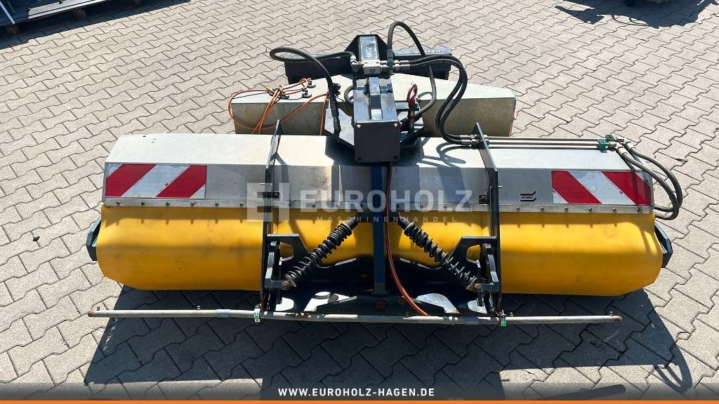 Kehrmaschine passend Kramer 420 950 2300 mm gebr - Vassoura: foto 1 Kehrmaschine passend Kramer 420 950 2300 mm gebr - Vassoura: foto 1