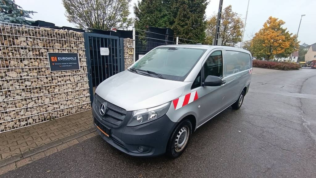 Mercedes-Benz Vito 114 CDI Werkstattschränke, Standheizung, PDC - Carrinha de contentor: foto 1 Mercedes-Benz Vito 114 CDI Werkstattschränke, Standheizung, PDC - Carrinha de contentor: foto 1