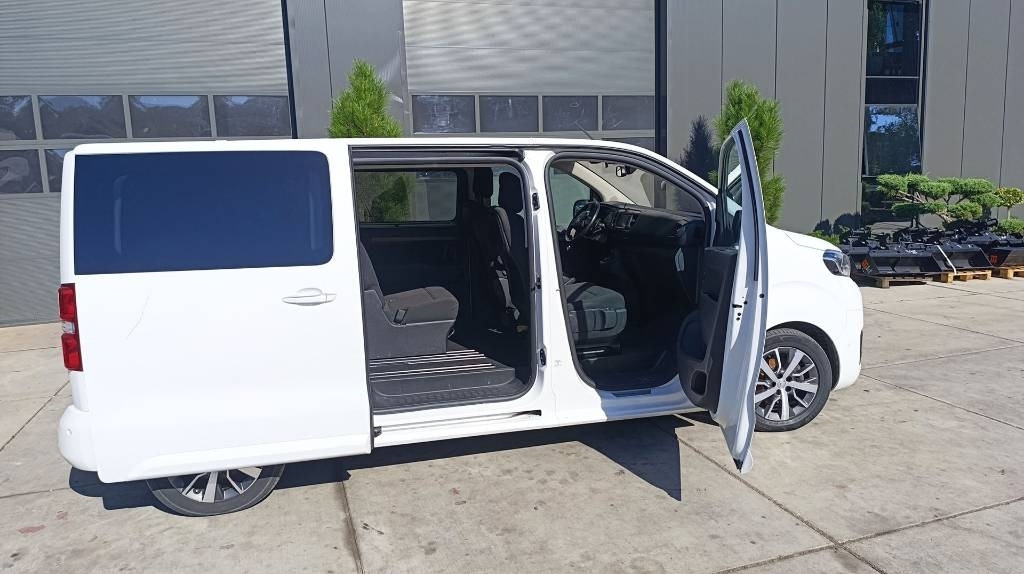 Toyota Proace 2.0 Van, Kleinbus, 7-Sitzer, Turboschaden - Furgão: foto 4 Toyota Proace 2.0 Van, Kleinbus, 7-Sitzer, Turboschaden - Furgão: foto 4