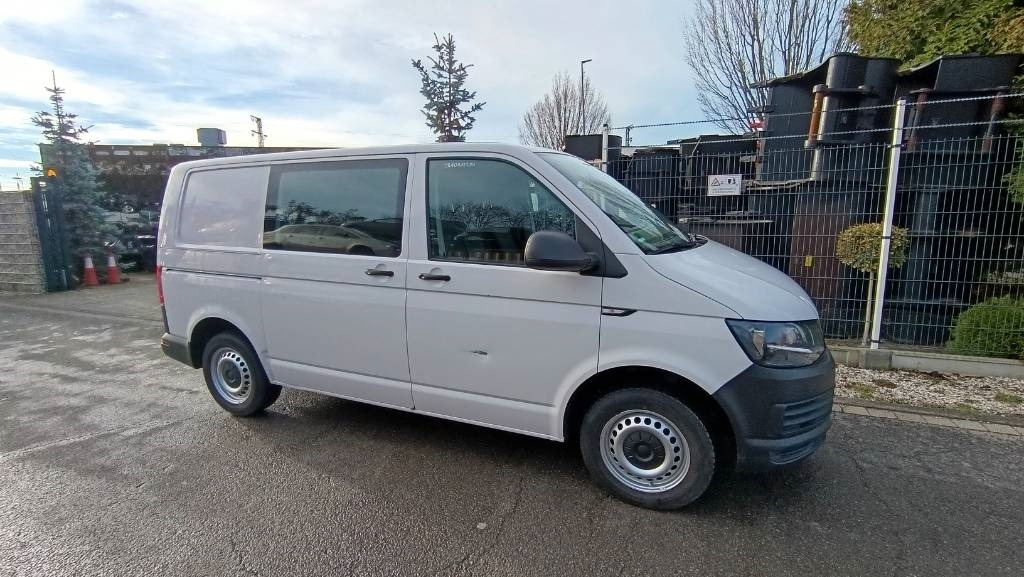 Volkswagen T5 2.0 TDI Kastenwagen, 8x Reifen, PDC, Klima, AHK - Furgão compacto: foto 2 Volkswagen T5 2.0 TDI Kastenwagen, 8x Reifen, PDC, Klima, AHK - Furgão compacto: foto 2