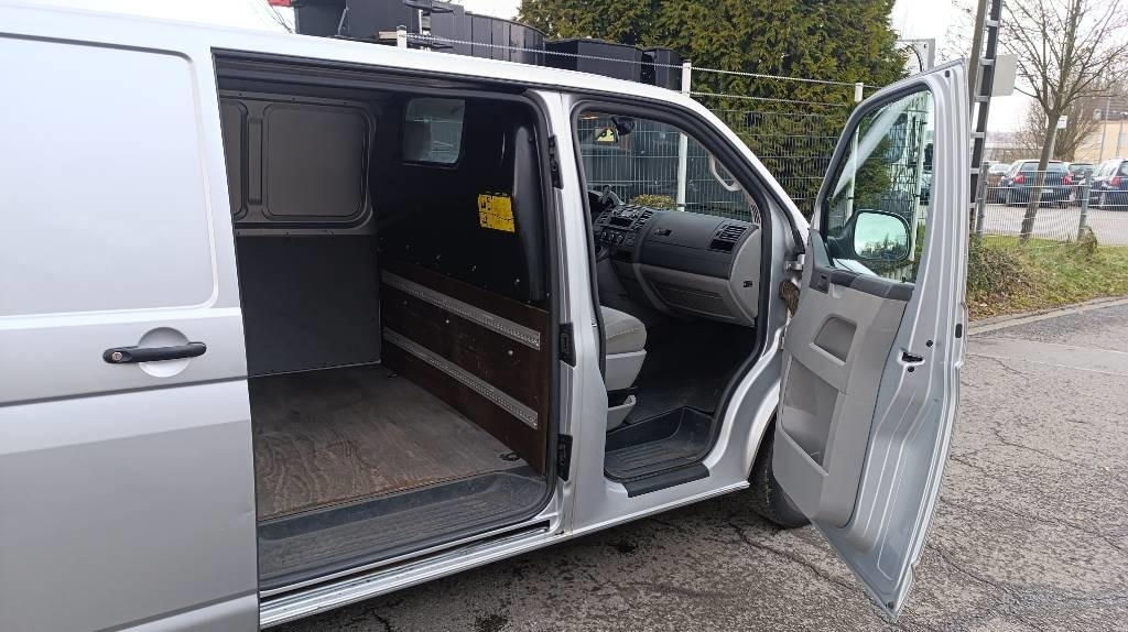 Carrinha de contentor Volkswagen T5 2.0 TDI, Transporter, Kasten, Werkstattschränke: foto 21