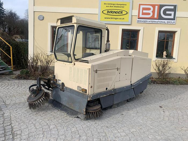 Amros 1250 Kehrmaschine - Varredora urbana: foto 4 Amros 1250 Kehrmaschine - Varredora urbana: foto 4