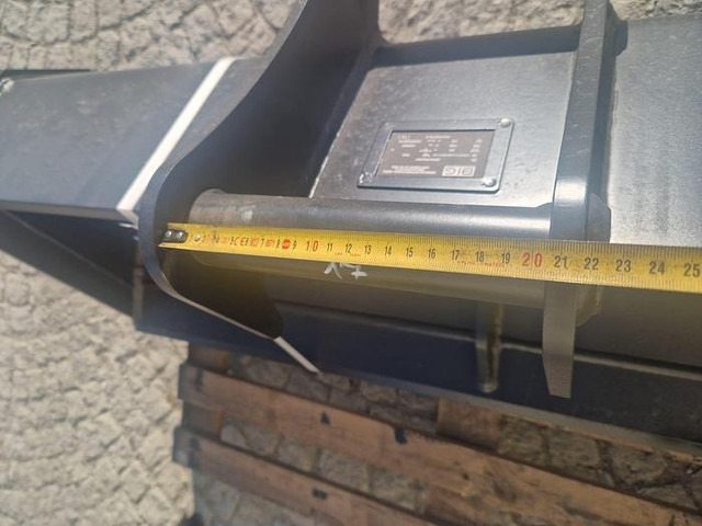 Big Böschungslöffel 140 cm mit Lehnhoff M03 Symblock Aufnahme - Balde: foto 3 Big Böschungslöffel 140 cm mit Lehnhoff M03 Symblock Aufnahme - Balde: foto 3