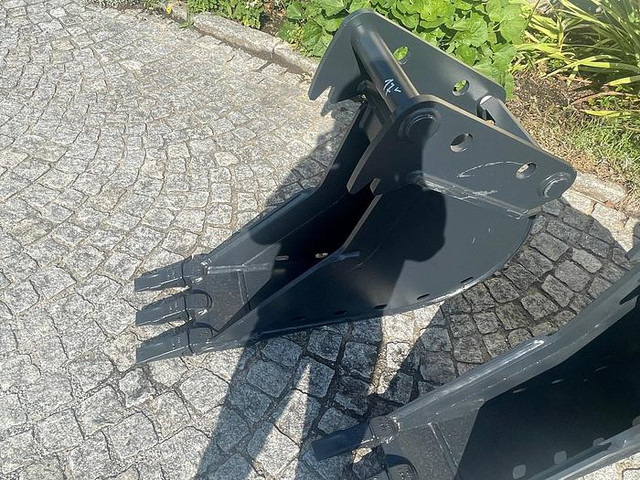 Big Tieflöffel 30 cm mit Lehnhoff MS08 Symlock Aufnahme - Balde: foto 1 Big Tieflöffel 30 cm mit Lehnhoff MS08 Symlock Aufnahme - Balde: foto 1