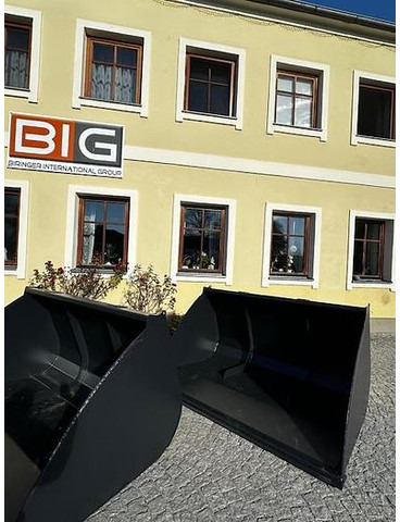 Big Volumenschaufel 200 cm mit Kramer Aufnahme - Balde: foto 2 Big Volumenschaufel 200 cm mit Kramer Aufnahme - Balde: foto 2