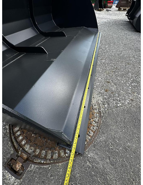 Big Volumenschaufel 250cm mit Manitou Aufnahme - Balde: foto 4 Big Volumenschaufel 250cm mit Manitou Aufnahme - Balde: foto 4