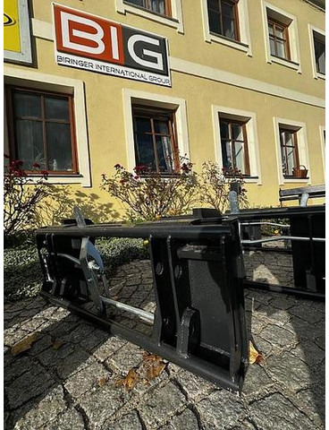 Big Genie / Terex Adapter passend zu Euro Aufnahme - Equipamento: foto 1 Big Genie / Terex Adapter passend zu Euro Aufnahme - Equipamento: foto 1
