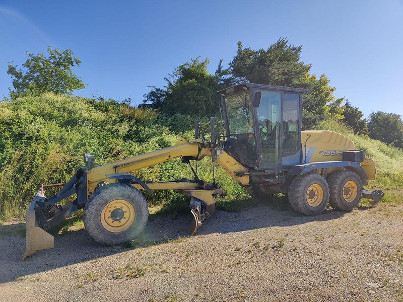 New Holland F106.6A Motorgrader - Motoniveladora: foto 1 New Holland F106.6A Motorgrader - Motoniveladora: foto 1