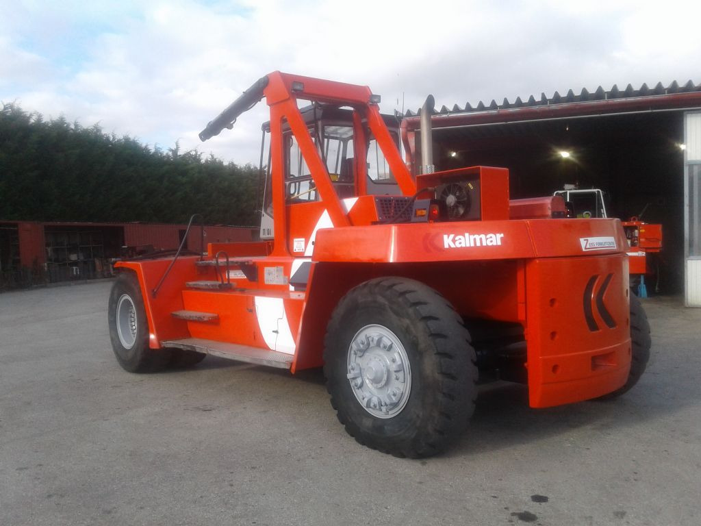 Kalmar DCE330-12 - Empilhadeira a diesel: foto 2 Kalmar DCE330-12 - Empilhadeira a diesel: foto 2