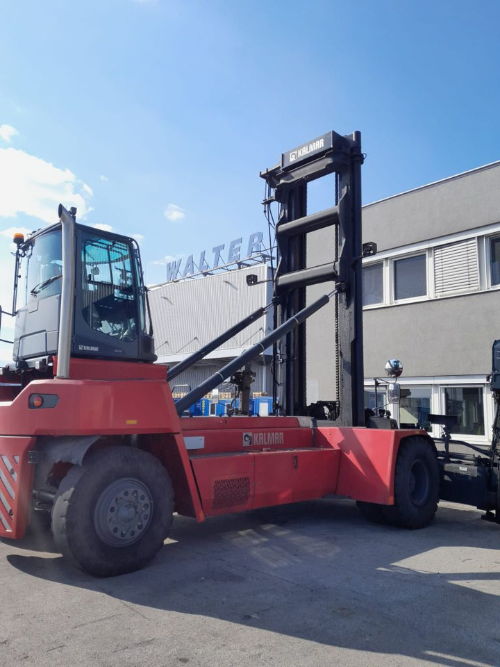 Kalmar DCG100-45ED4 - Reachstacker porta contentores: foto 1 Kalmar DCG100-45ED4 - Reachstacker porta contentores: foto 1
