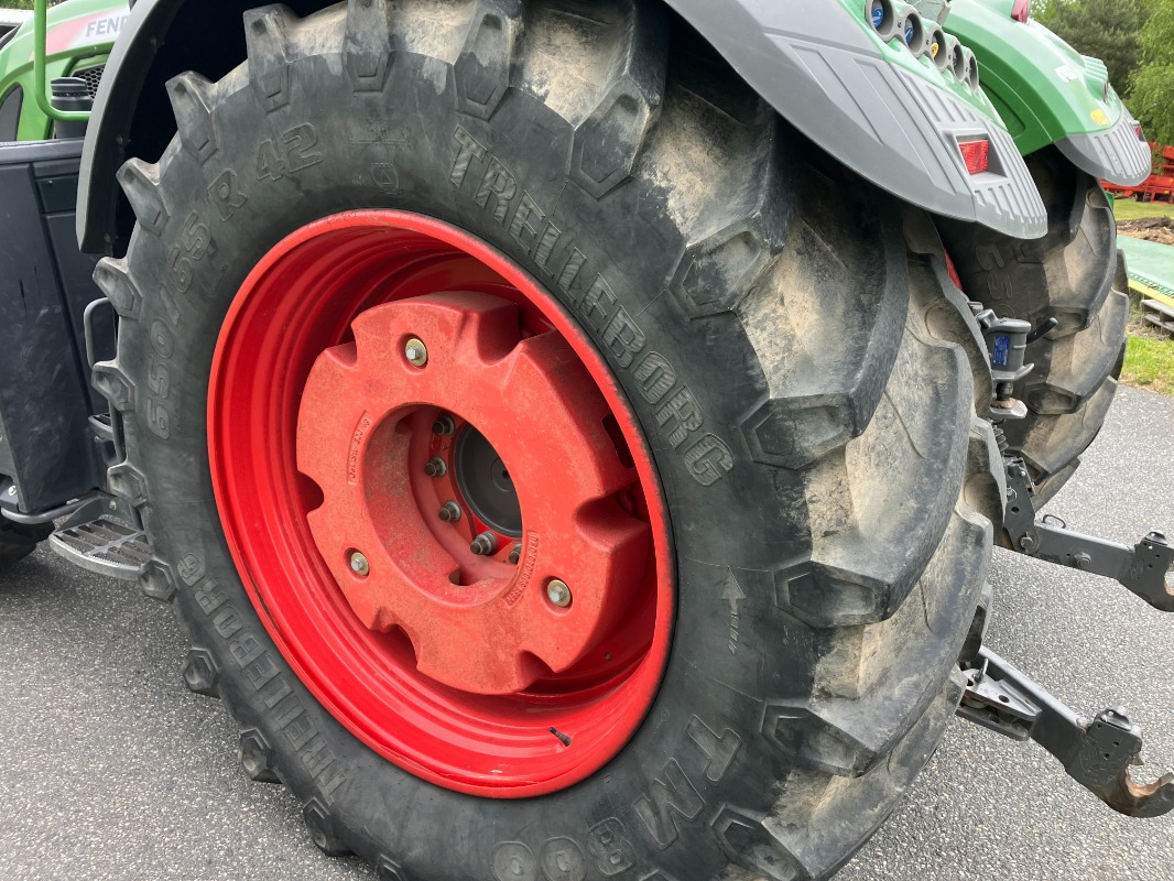 Fendt 724 PowerPlus mit Frontkraftheber - Trator: foto 5 Fendt 724 PowerPlus mit Frontkraftheber - Trator: foto 5