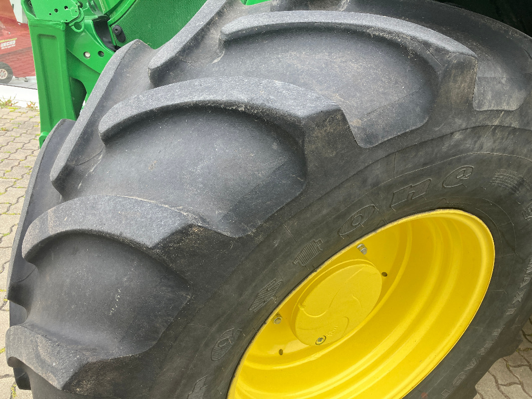 John Deere 6175R - Trator: foto 2 John Deere 6175R - Trator: foto 2