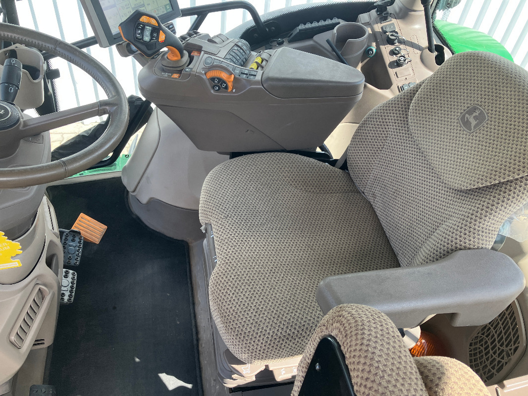 John Deere 6R185 - Trator: foto 4 John Deere 6R185 - Trator: foto 4