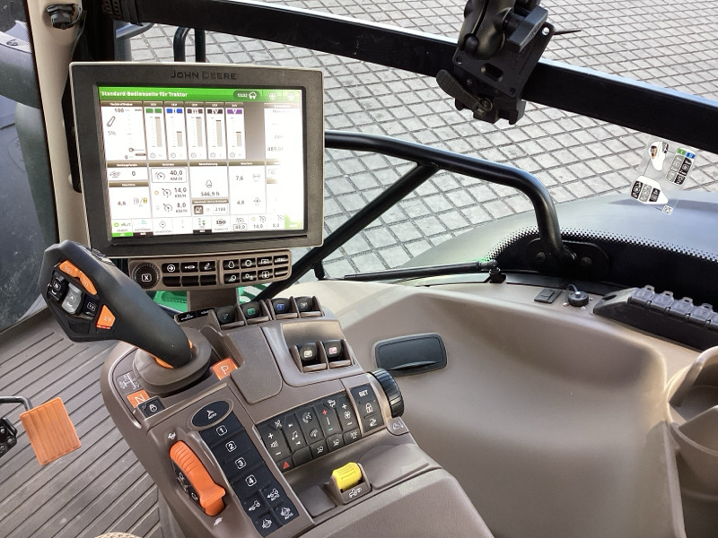 John Deere 6R215 CommandPro/ Garantie bis 06/27 - Trator: foto 3 John Deere 6R215 CommandPro/ Garantie bis 06/27 - Trator: foto 3