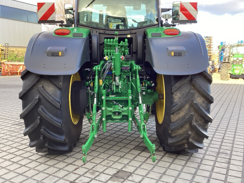 John Deere 6R215 CommandPro/ Garantie bis 06/27 - Trator: foto 5 John Deere 6R215 CommandPro/ Garantie bis 06/27 - Trator: foto 5