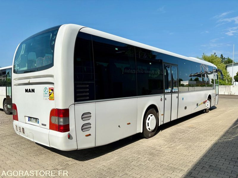 AUTOCAR - MAN Lions Regio - 318.000km - EURO6 - Parc 114 - 2015 - Autocarro escolar: foto 2 AUTOCAR - MAN Lions Regio - 318.000km - EURO6 - Parc 114 - 2015 - Autocarro escolar: foto 2