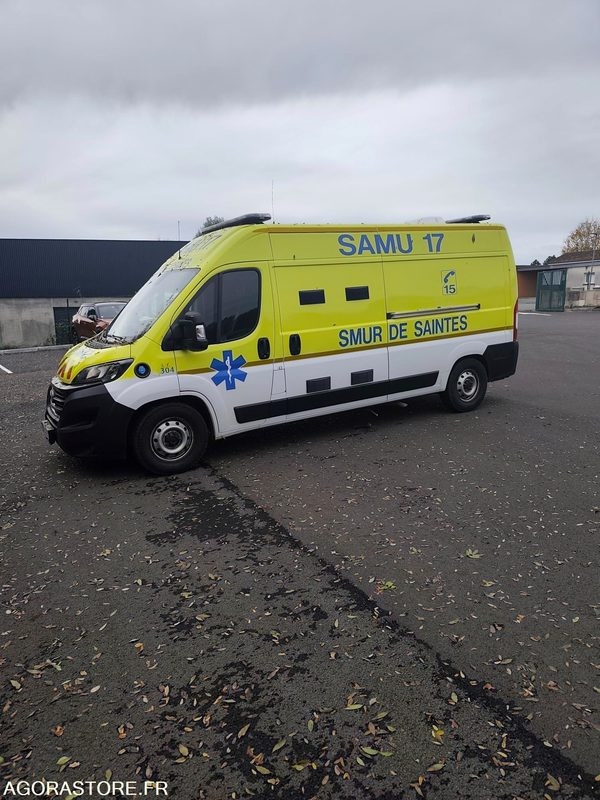 Ambulance réformée - Ambulância: foto 1 Ambulance réformée - Ambulância: foto 1